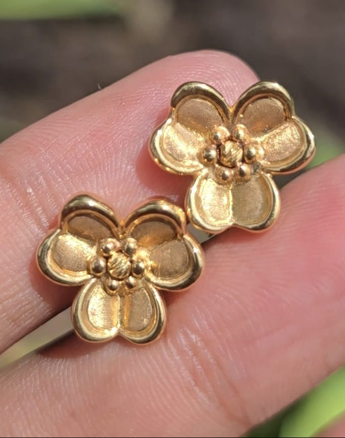 14k Gold Italian Fancy Floral Stud Earrings