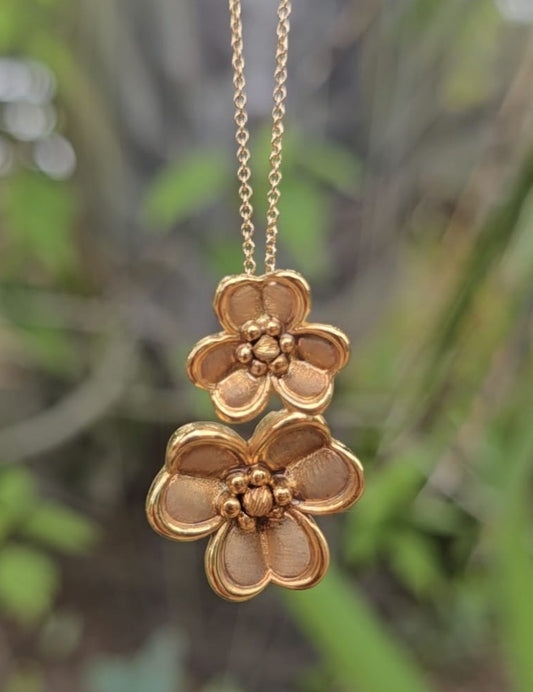 14 Carat Italian Fancy Floral Necklace