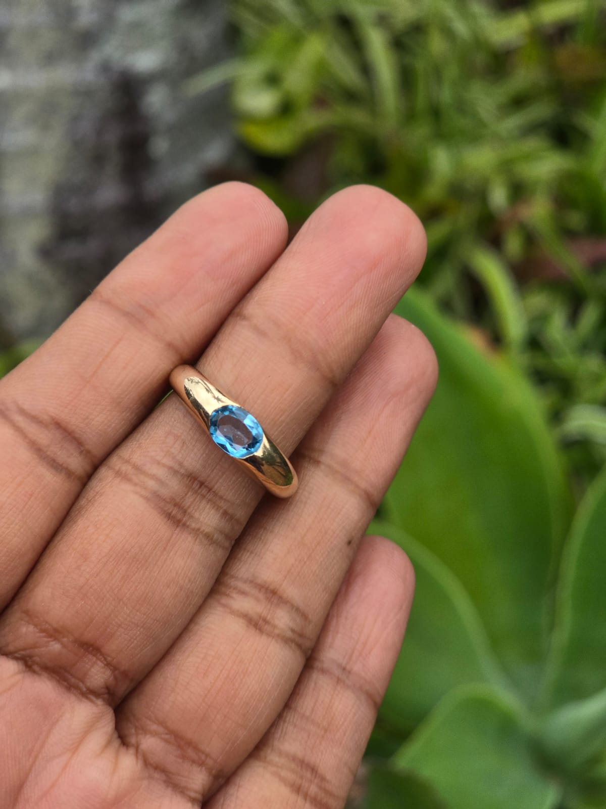 Vintage 9ct Gold Topaz Gypsy Ring