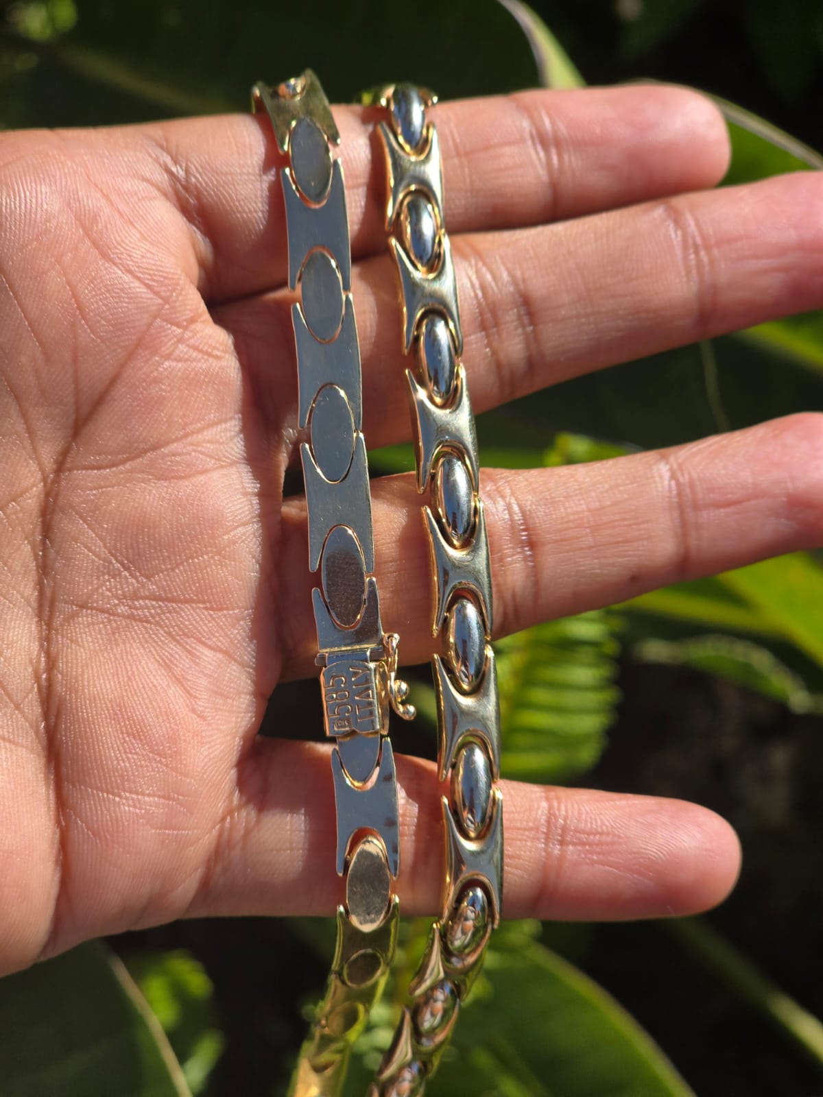 Stunning Italian Collar Necklace in 14k Gold